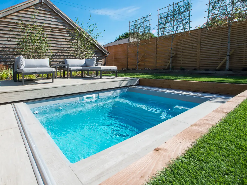 Resurgence plunge pool: built-in features that sell themselves