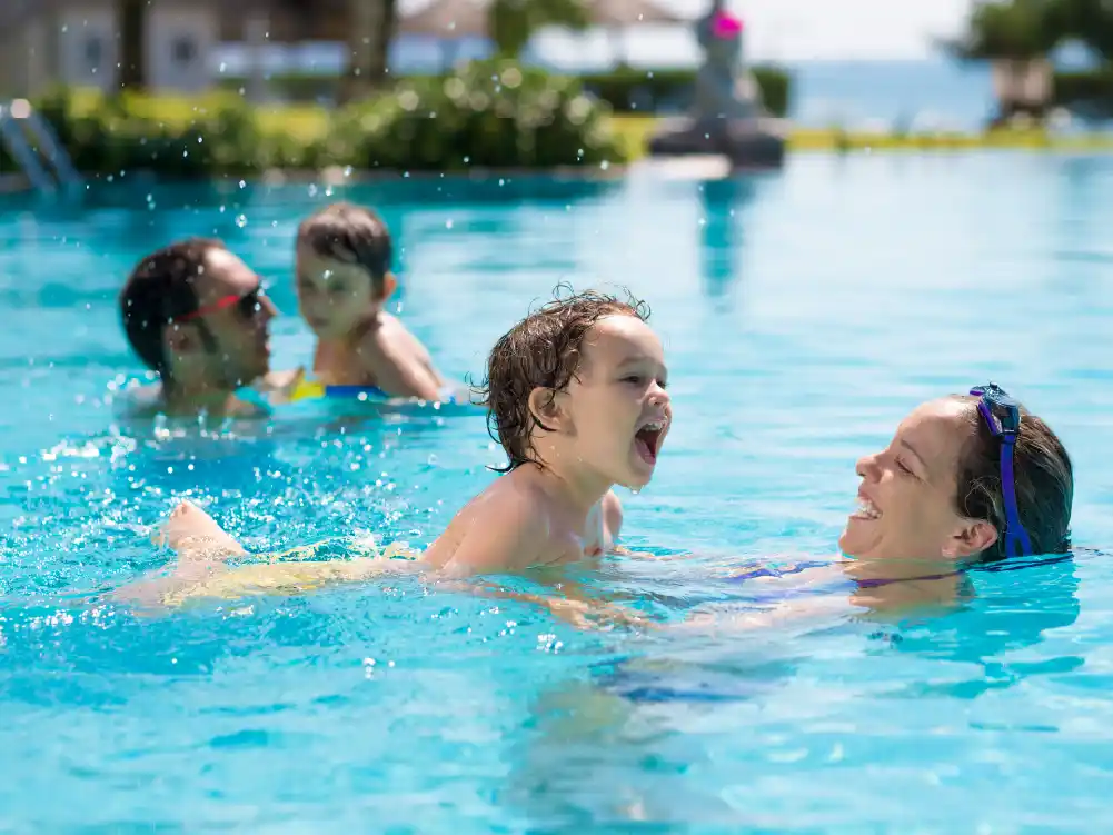 052825-Budgeting-2KeyFactors budgeting for a fiberglass pool: key factors that impact costs
