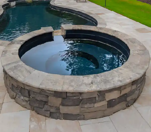 Evo-Pools-Spas_cove Cove fiberglas spa